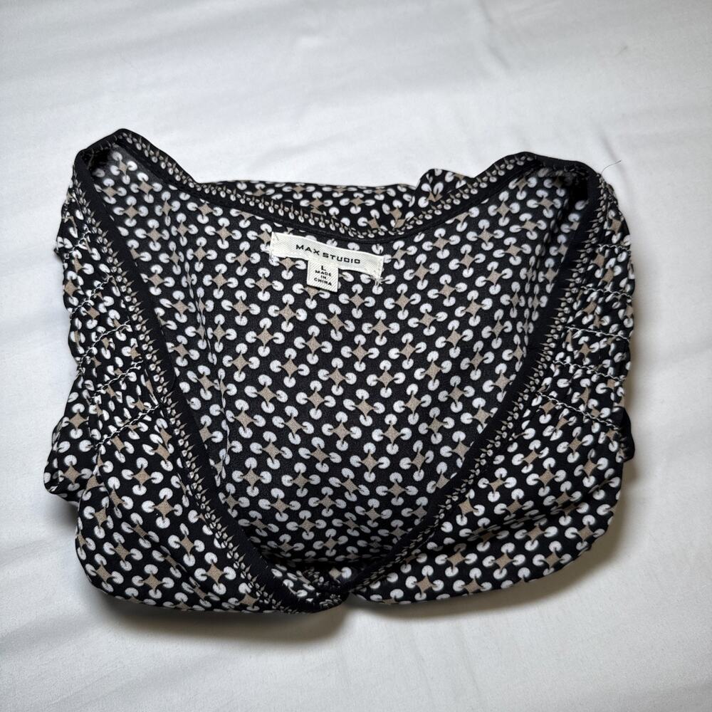 Max Studio Black Tan White Geo Print Elastic Cuff Pleated Blouse Tunic L Top EUC - Picture 16 of 16